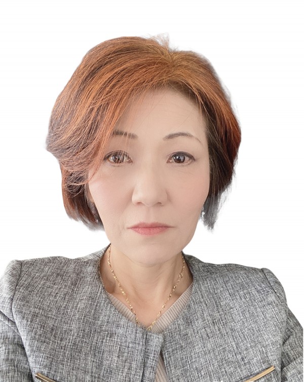 昆 充芳